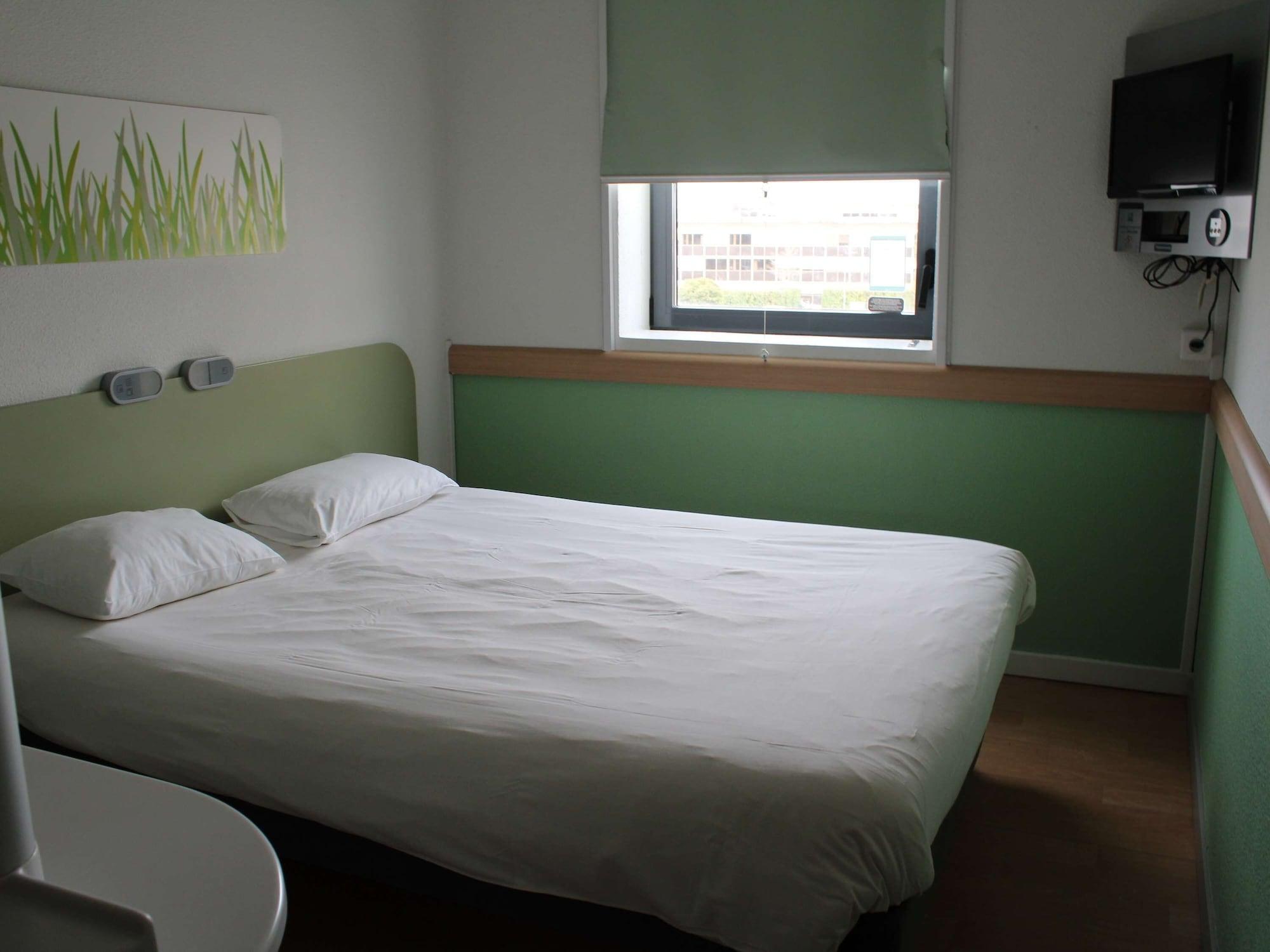 Ibis Budget Toulouse Aeroport Blagnac Bagian luar foto
