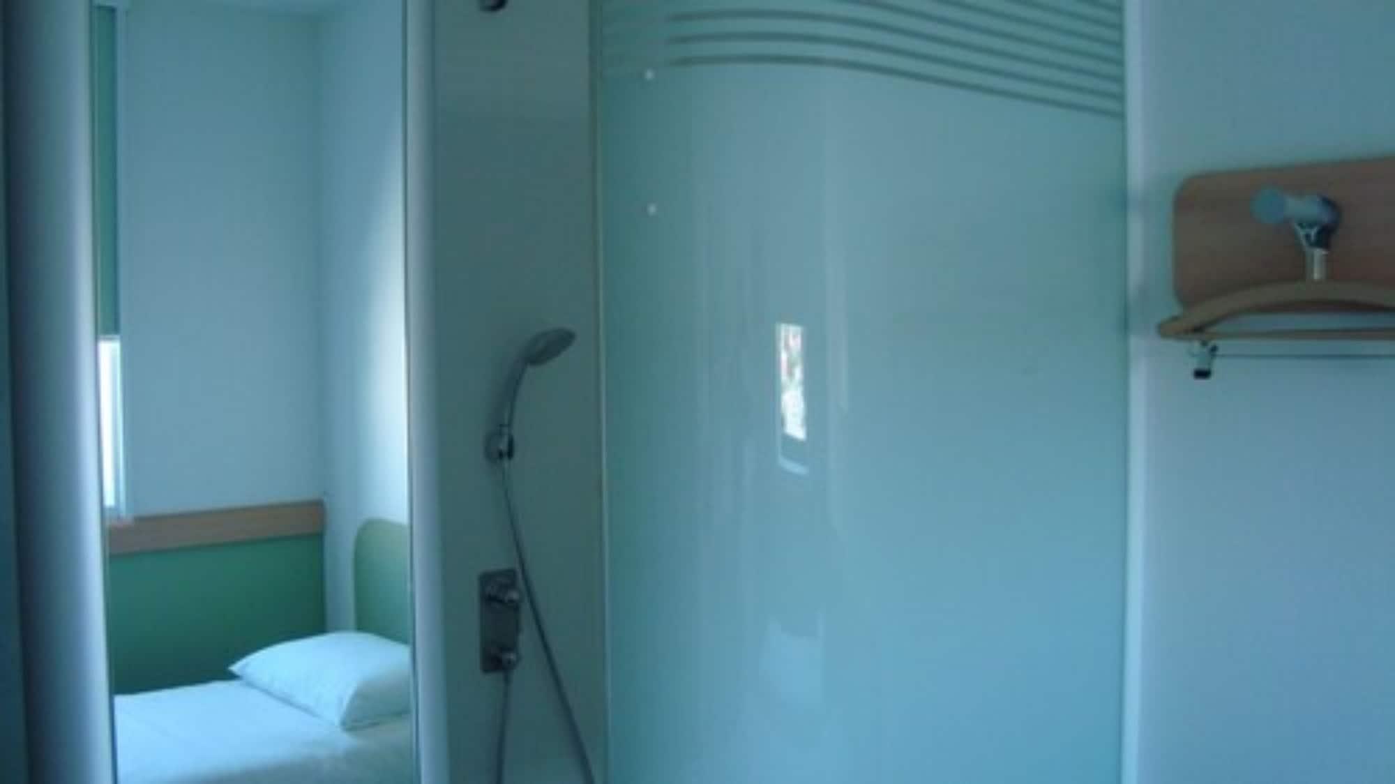 Ibis Budget Toulouse Aeroport Blagnac Bagian luar foto
