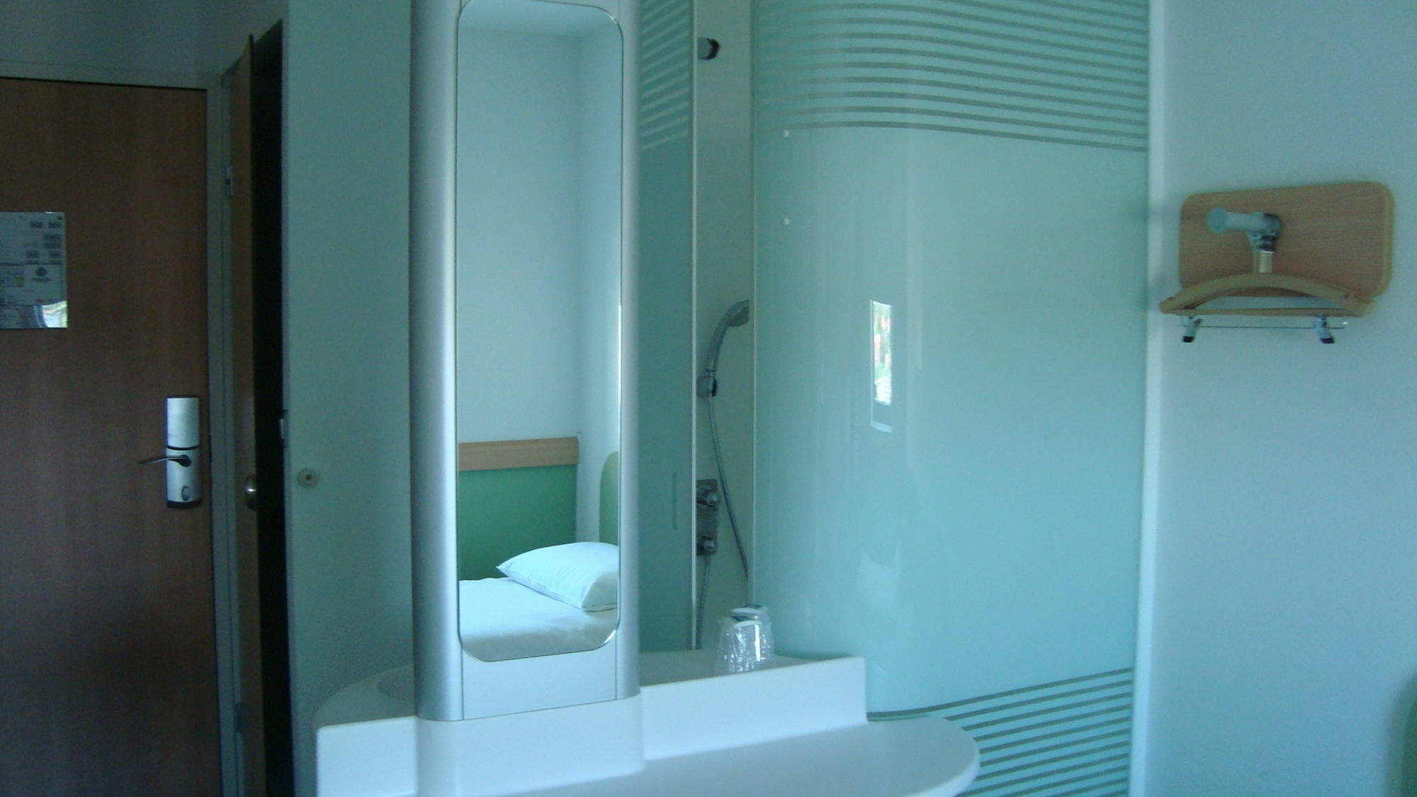 Ibis Budget Toulouse Aeroport Blagnac Bagian luar foto