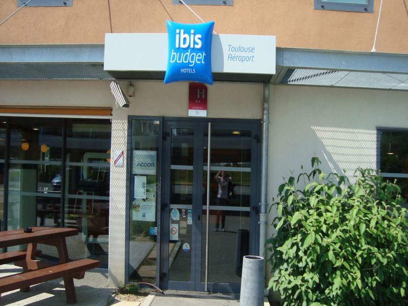 Ibis Budget Toulouse Aeroport Blagnac Bagian luar foto