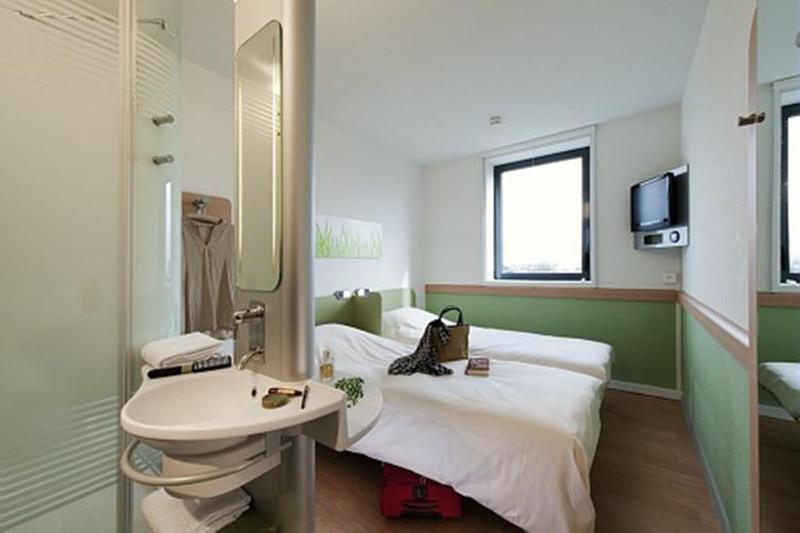 Ibis Budget Toulouse Aeroport Blagnac Bagian luar foto